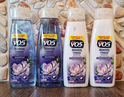 VO5 Moisturizing Blooming Freesia Shampoo Bottles
